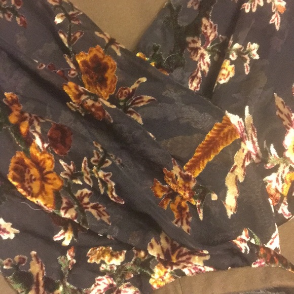 Umgee shirt size L - Picture 3 of 3